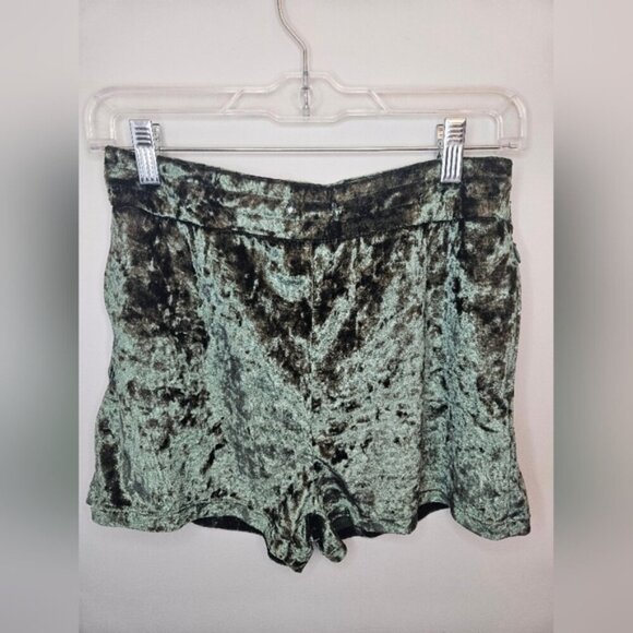 Buffbunny Collection Women's Frozen Shorts. Green. Measurements in pic - Picture 2 of 7